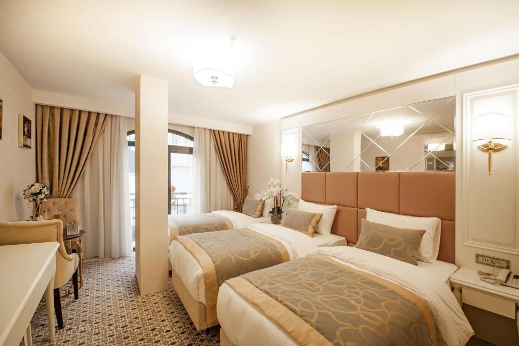 deluxe-triple-room